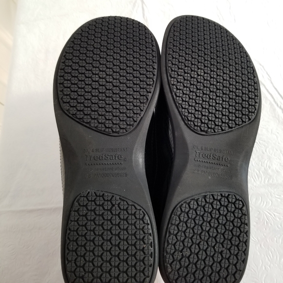 TredSafe Slip Resistant Slip On Shoes - Picture 6 of 8